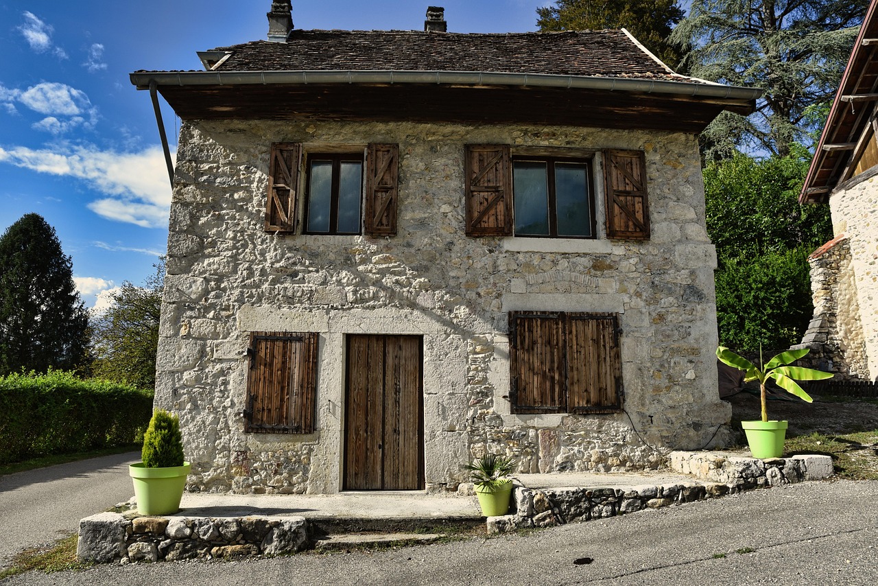 découvrez nos solutions complètes de rénovation pour transformer votre espace de vie. que ce soit pour rénover votre maison ou votre appartement, nous vous accompagnons à chaque étape, du design à la réalisation, en garantissant qualité et satisfaction. améliorez le confort et l'esthétique de votre intérieur avec nos experts en rénovation.