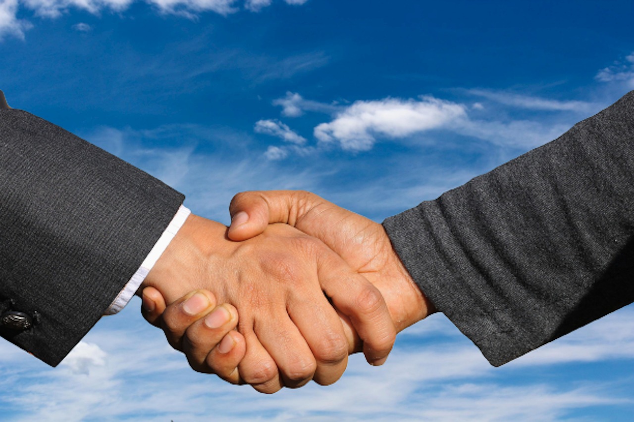 accord de vente détaillé définissant les termes et conditions entre l'acheteur et le vendeur pour la transaction d'un bien ou service.