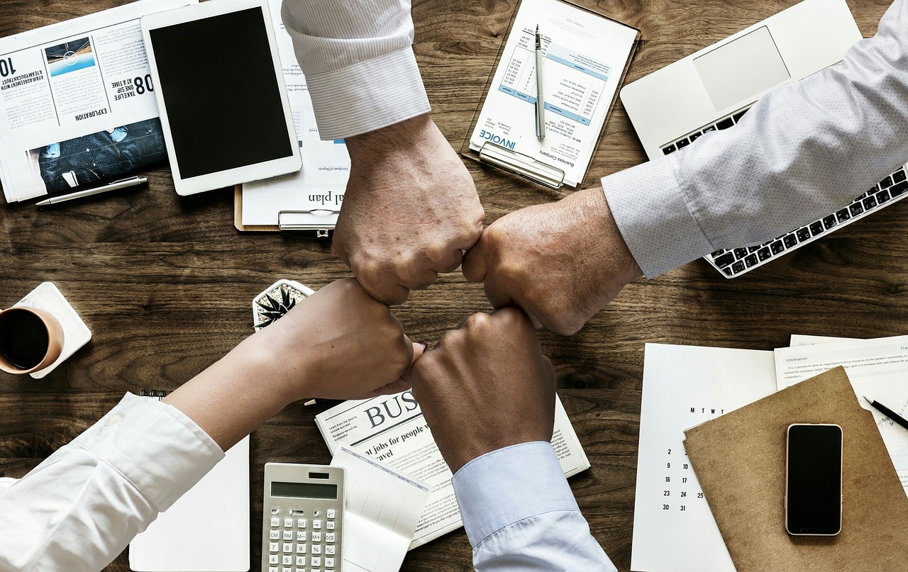 découvrez des stratégies de vente efficaces pour booster vos performances commerciales, fidéliser vos clients et augmenter votre chiffre d'affaires grâce à des conseils pratiques et adaptés à tous les secteurs.